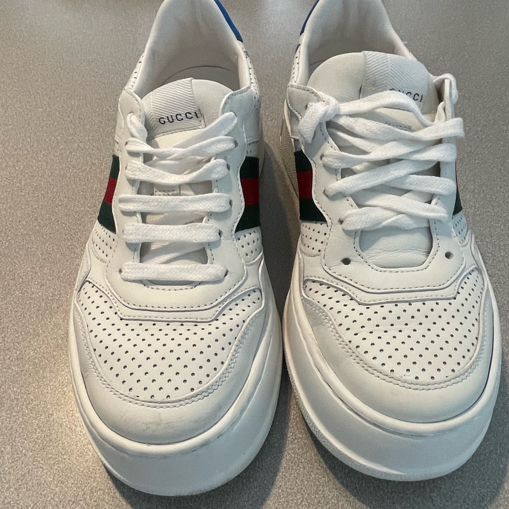 Gucci Women’s platform low tops sneakers Size 8